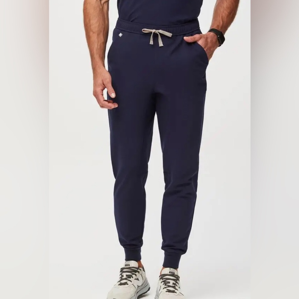 Figs Men's Tansen Jogger Scrub Pants in Navy Size Large